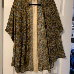 Danielle Rainn floral kimono type